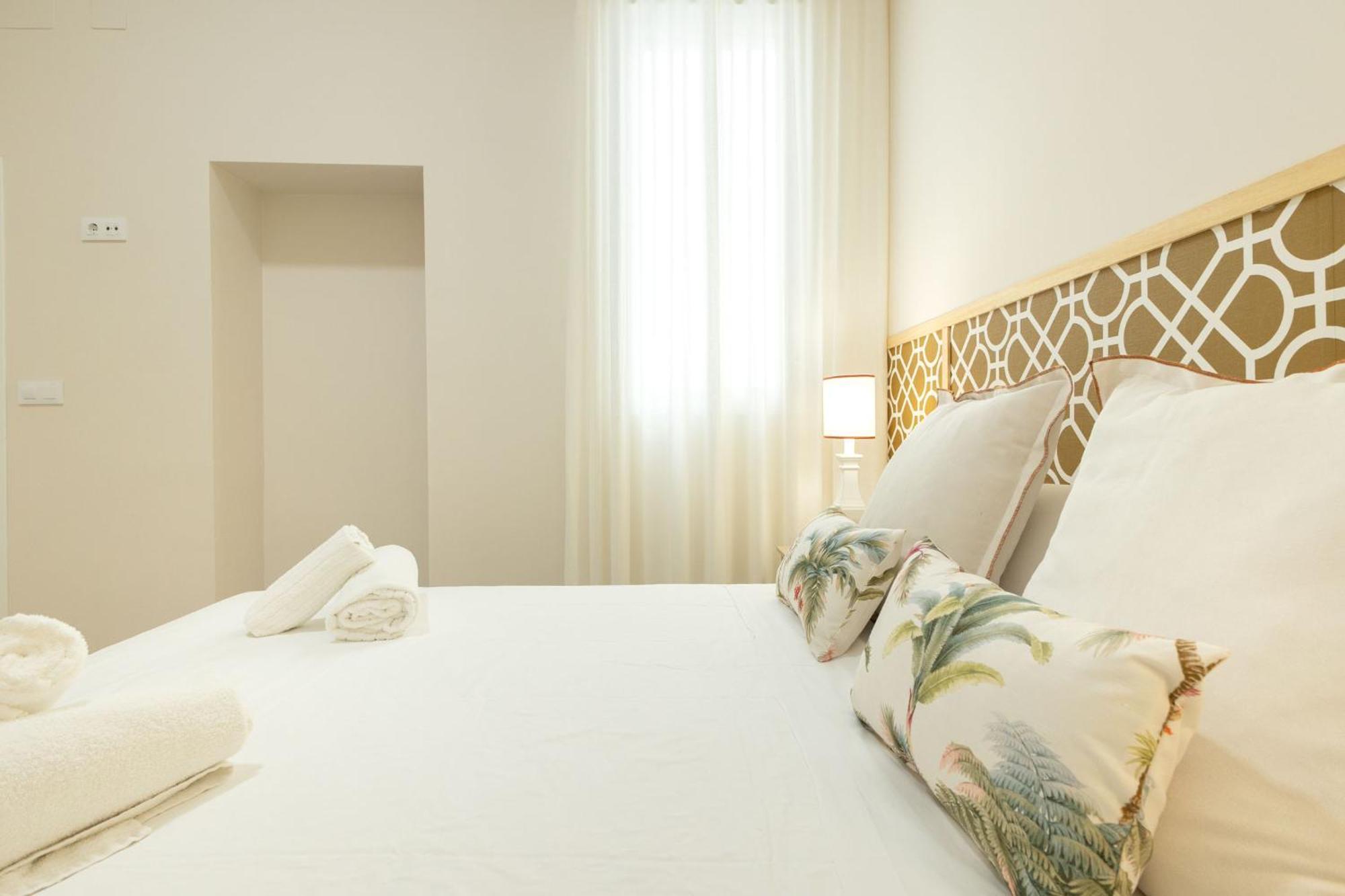 شقة Rt41 Triana Deluxe إشبيلية الغرفة الصورة